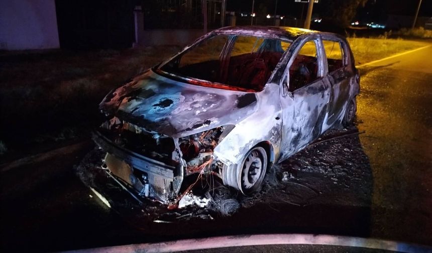Keşan’da seyir halindeki otomobil alevlere teslim oldu