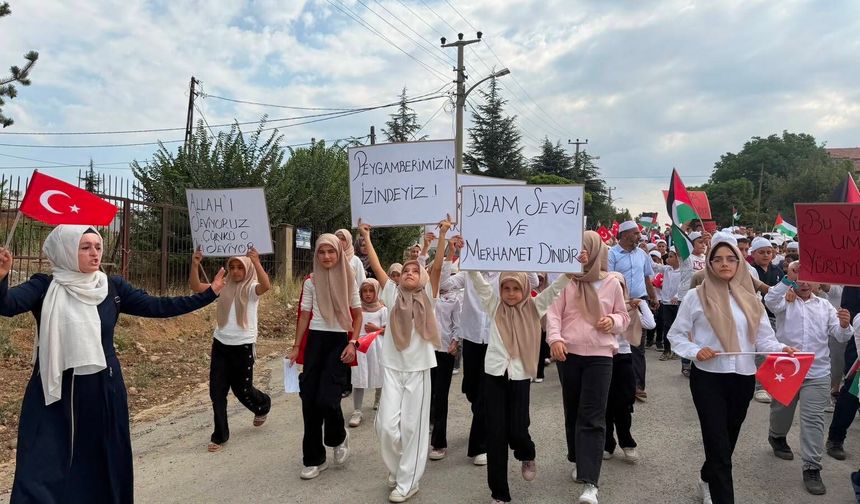 Malatya’da 940 öğrenciden Gazze’ye destek yürüyüşü