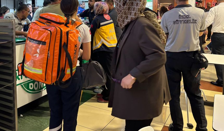 Mesai arkadaşının kardeşi tarafından bıçaklanarak öldürüldü