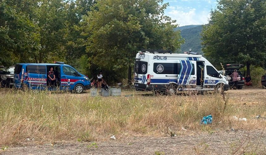 Serinlemek için İznik Gölü'ne girdi, boğuldu