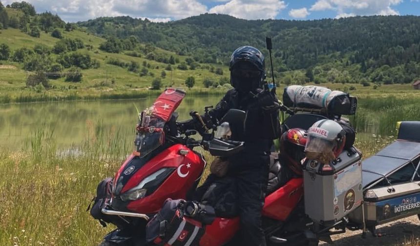 Tek motosiklet ve 2 köpekle 28 aydır karış karış Türkiye'yi geziyor