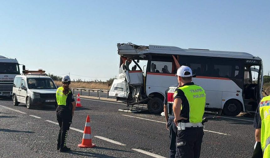 Tekirdağ'da 4 araç zincirleme kazaya karıştı