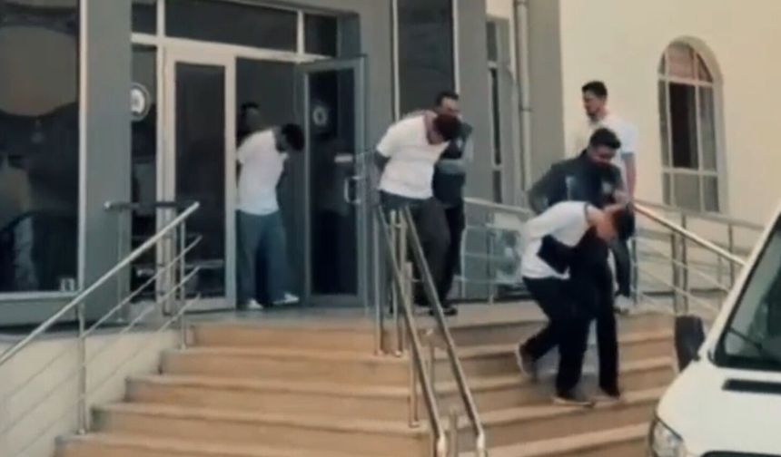 Trabzon’da banka çalışanı kılığına giren dolandırıcılık şebekesine operasyon: 5 tutuklama