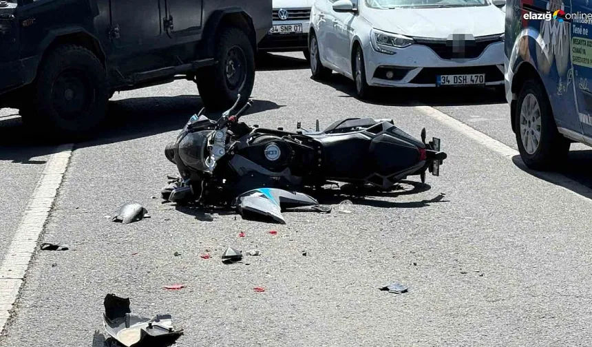 Elazığ-Diyarbakır yolunda motosiklet kazası kamerada