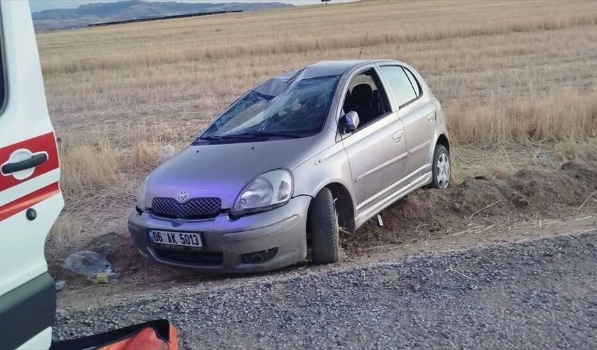 Kırıkkale’de otomobil tarlaya devrildi: 4 yaralı