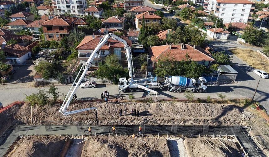 Kırıkkale'de yeni kapalı semt pazarının temeli atıldı