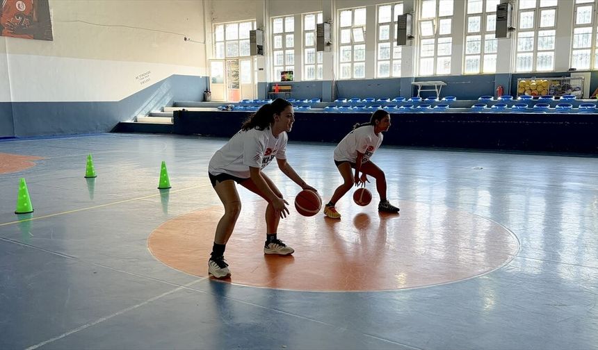 Lübnanlı basketbolcular Türk antrenörle çalışıyor