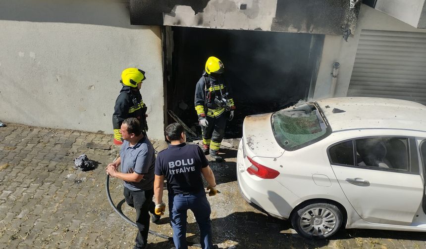 Bolu’da Garaj Yangını: Otomobilini Kurtarmaya Çalışırken Yaralandı
