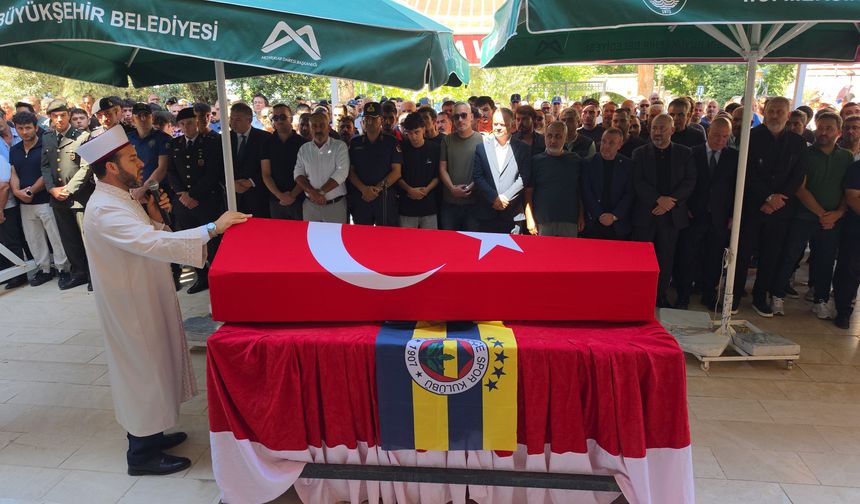 Derbide hayatını kaybeden gazi taraftar toprağa verildi