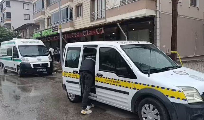 Eşini öldürüp, intihar etti