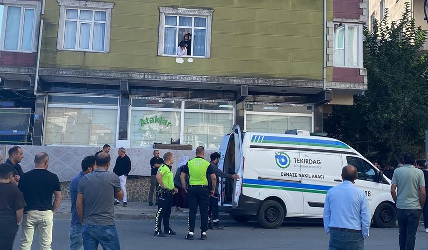 Eşini öldürüp, sabaha kadar başında bekledi!