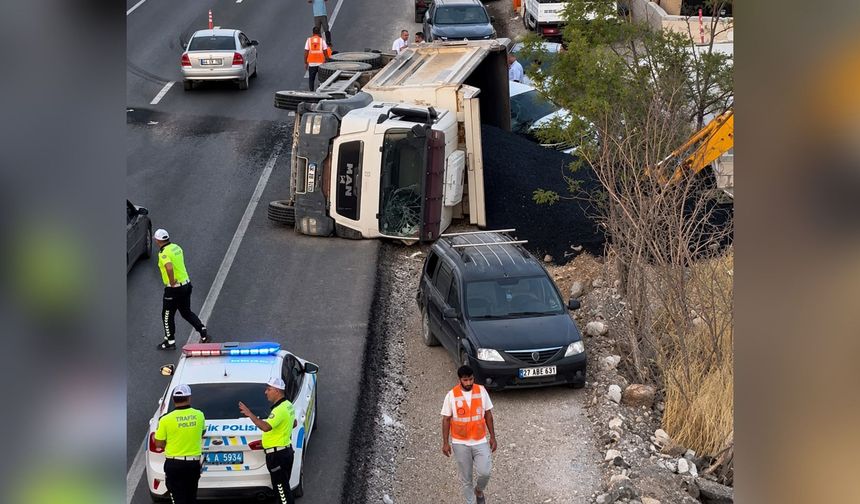Kamyonun çarptığı yaya ağır yaralandı