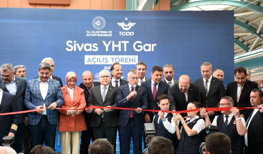 Sivas'ta yeni YHT Garı hizmete açıldı
