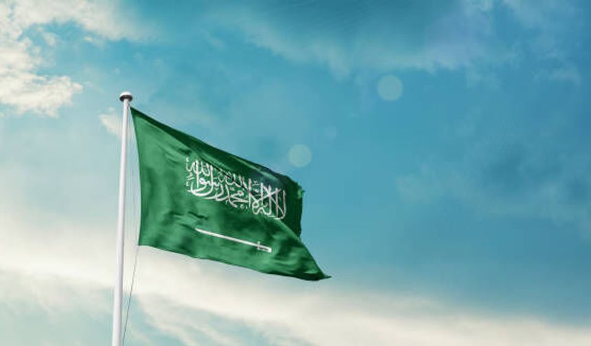 Suudi Arabistan'da 'tehlike alarmları' devreye alındı