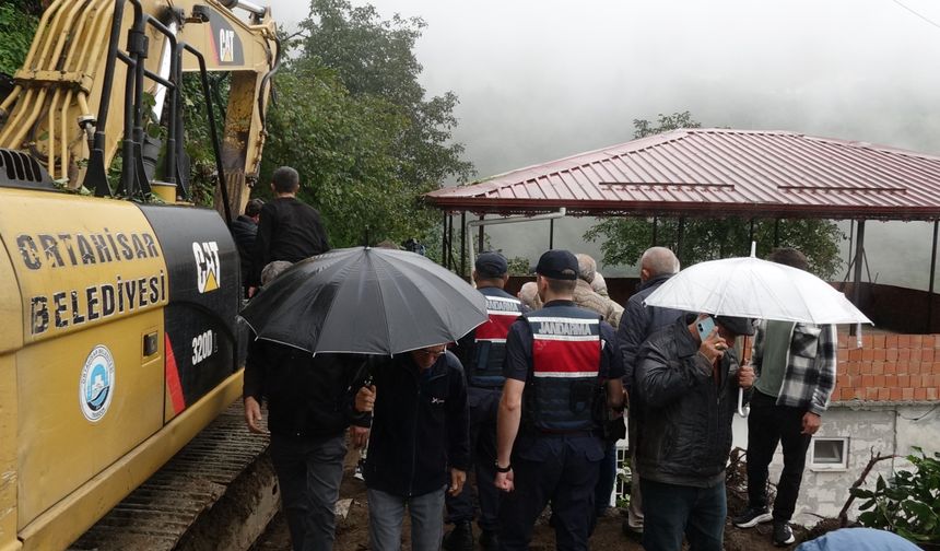 Trabzon'da heyelan, bir kişi hayatını kaybetti!
