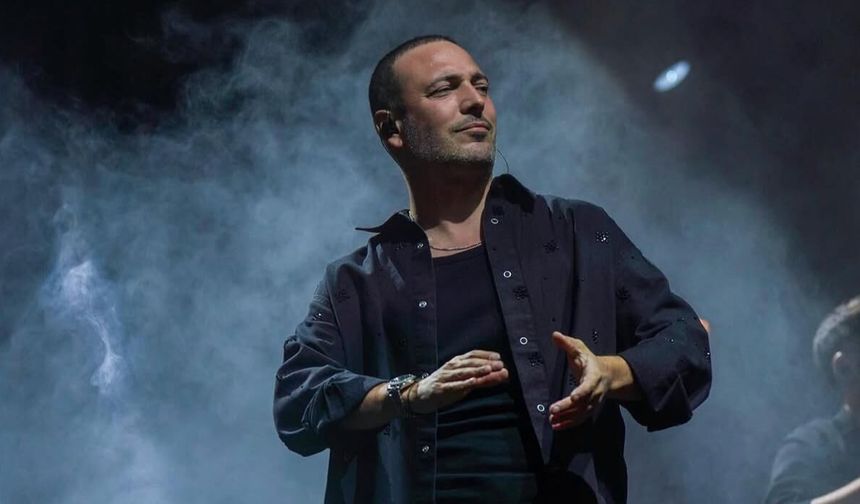 Oğuzhan Koç sahnede sinirlendi!