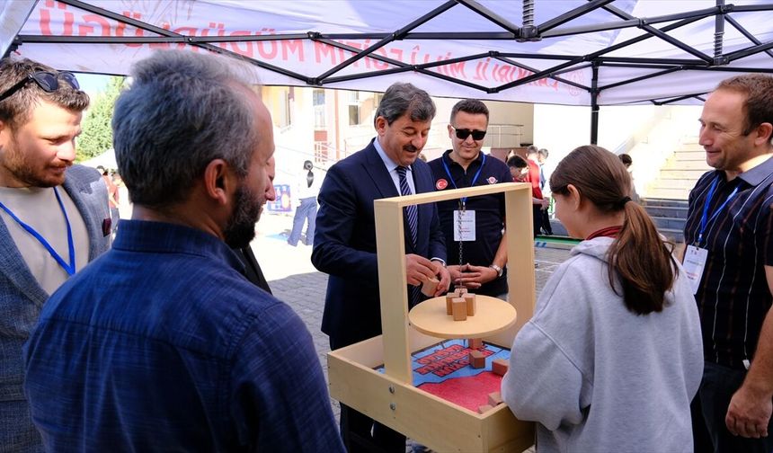 Çankırı'daki köy okullarında Heybemde Bilim' projesi başlatıldı