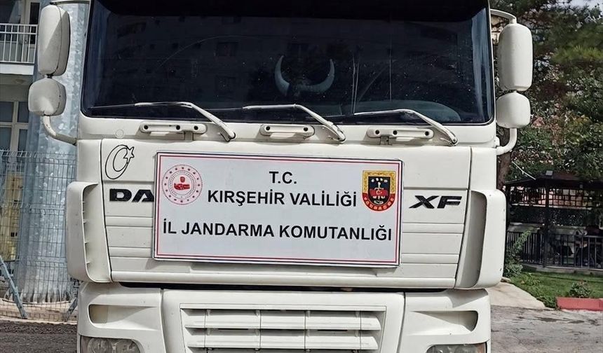 Kırşehir'de şüpheli TIR uygulamada yakalandı: Şasi ve motor numarası farklı çıktı