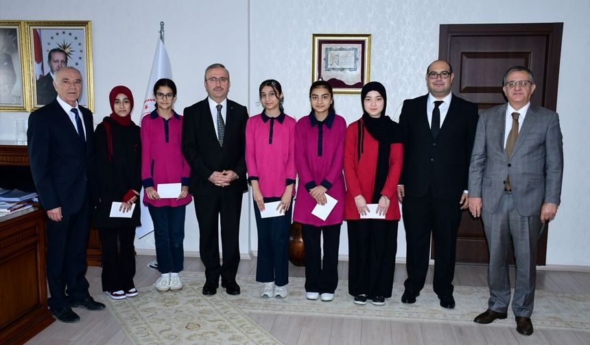 Öğrencilerin kütüphane uygulaması Türkiye ikincisi oldu