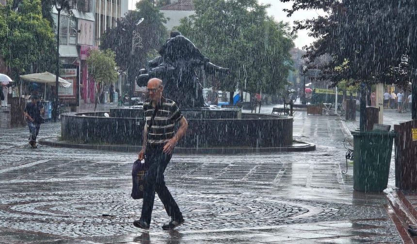 Meteoroloji’den Trakya İçin Kuvvetli Yağış Uyarısı: 3 İl Dikkat!