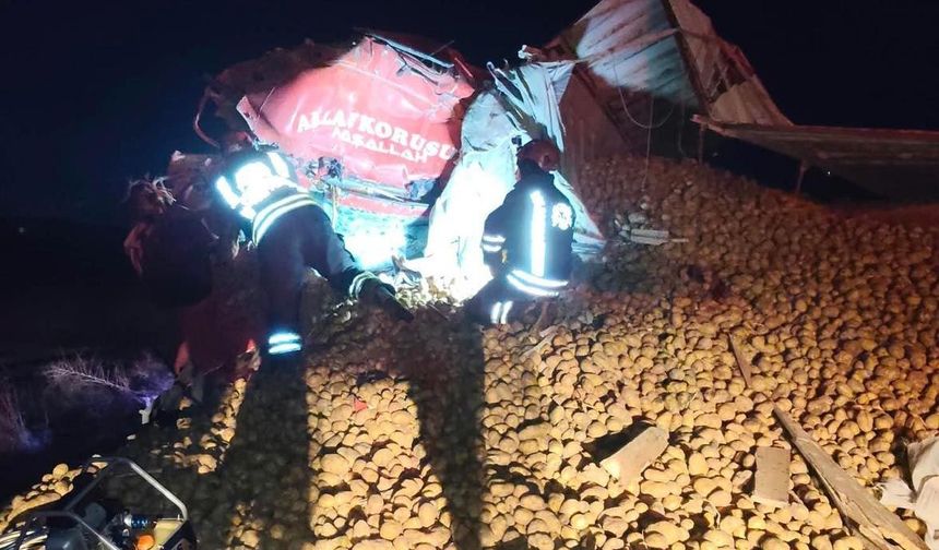 Tanker ile TIR çarpıştı!