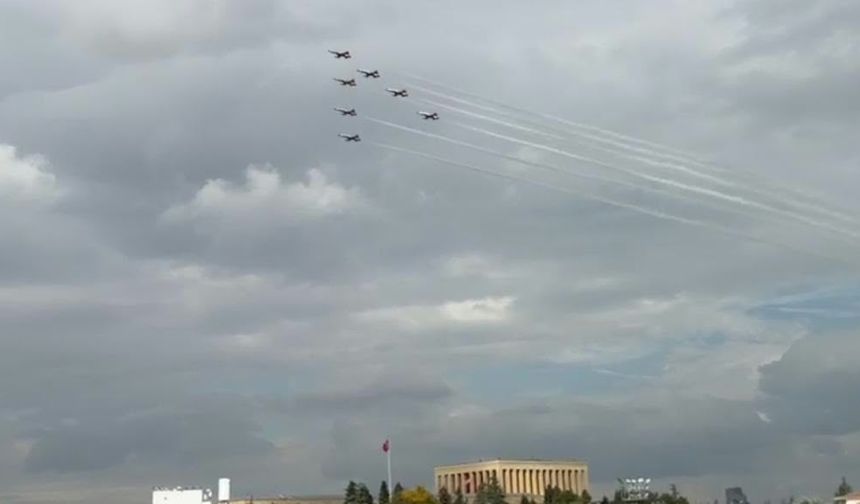 Türk Yıldızları'ndan 29 Ekim öncesi prova!