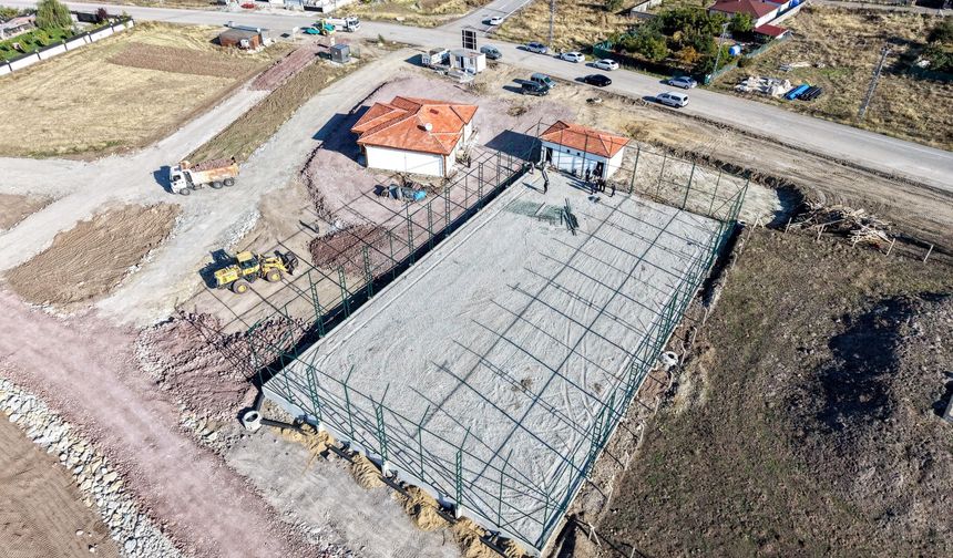 Altındağ Gicik’te köy konağı ve halı saha ne zaman açılacak?