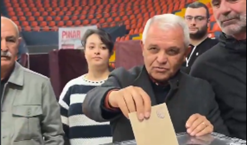 Veli Gündüz Şahin, YENİ Parti Ankara ön seçiminde oy kullandı!