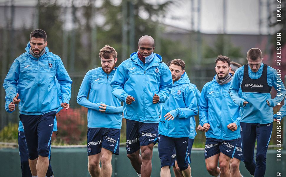 Trabzonspor'da Fenerbahçe Maçı Hazırlıkları Sürüyor!