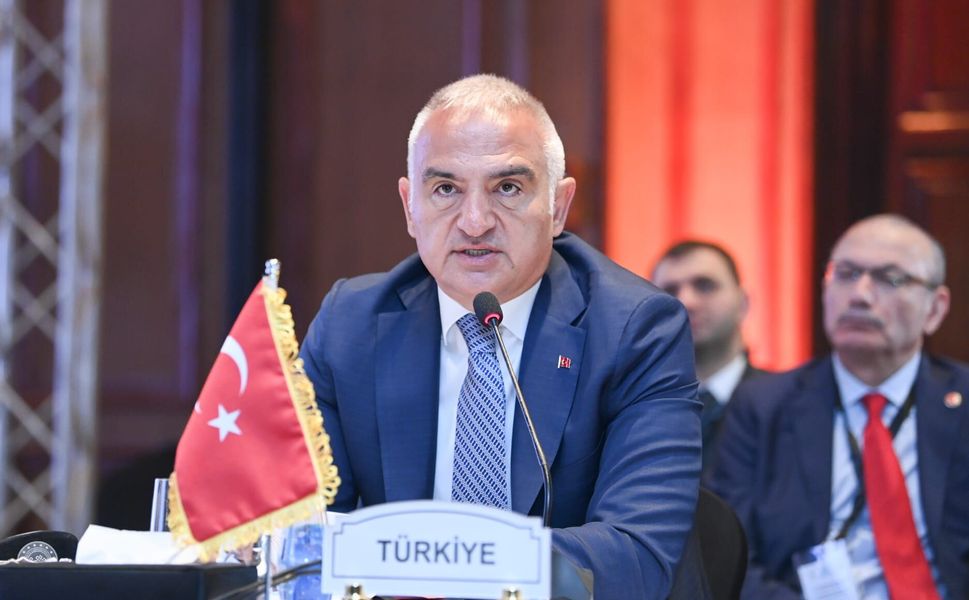 Kadir İnanır Son Yolculuğuna Uğurlanıyor: Bakan Ersoy'dan Duygusal Veda!