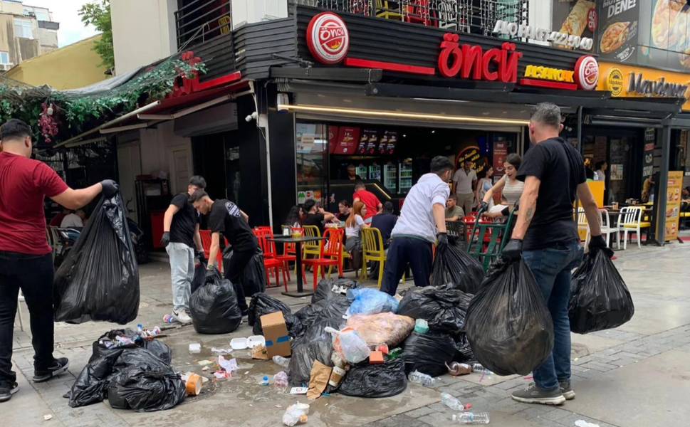 İzmir'de sular durulmuyor: Belediye işçileri kovacak mı?