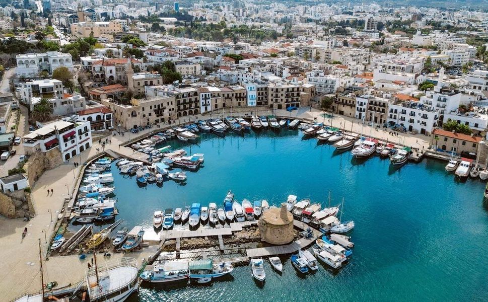 ABB'den Ücretsiz Tatil Müjdesi: Kimler Yararlanabiliyor?