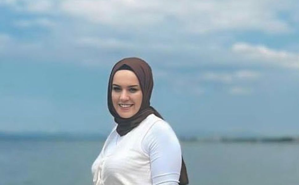 TBMM Çalışanı Saliha Akkaş Boşanma Aşamasındaki Eşi Tarafından Bıçaklandı!
