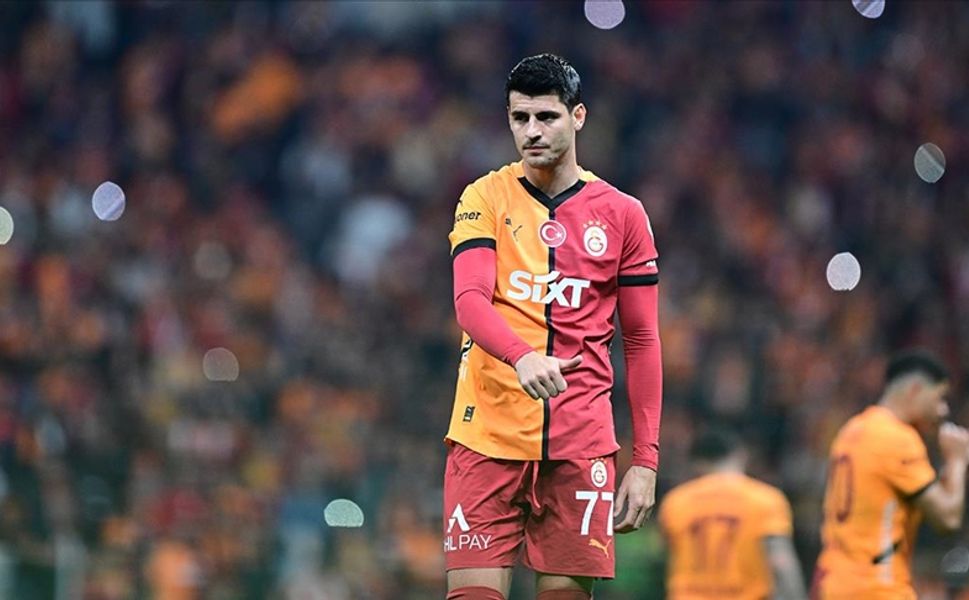 İspanyol Golcü Kalıyor