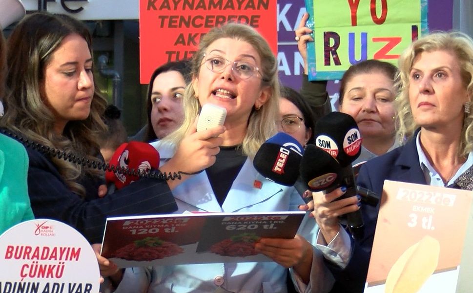 CHP Kadın Kolları'ndan "Boş Tencere" eylemi