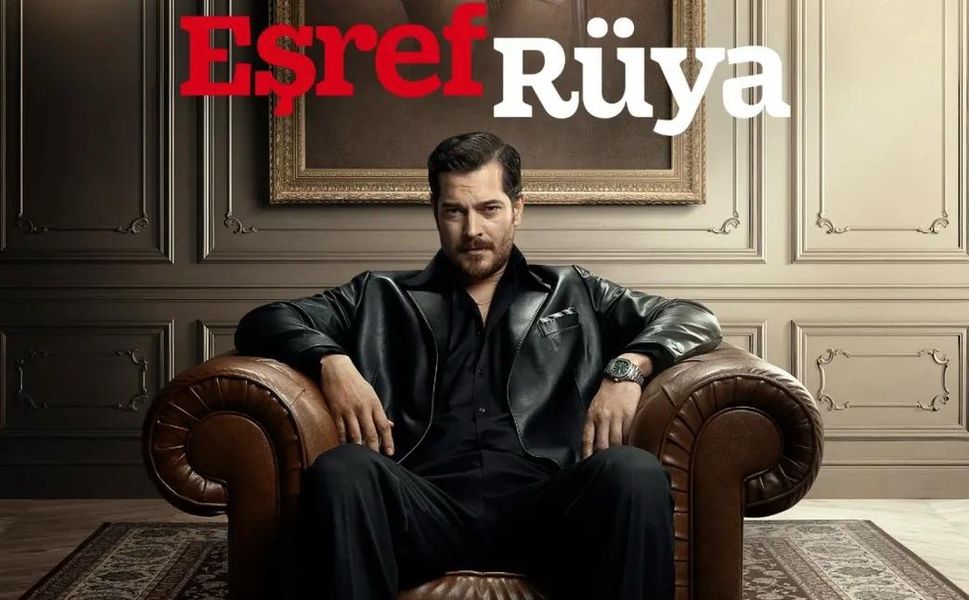 Çağatay Ulusoy sevgilisini yalnız bırakmadı!