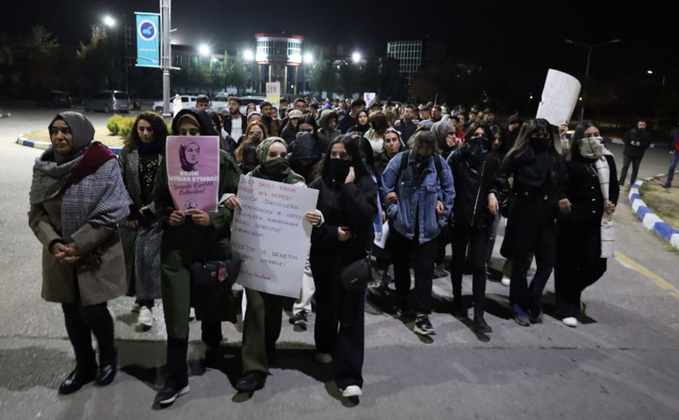 Rojin Kabaiş için eylemler devam ediyor: Öğrenciler ve kadınlar adalet talep ediyor