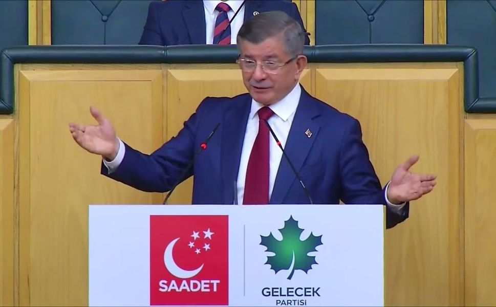 “CHP’Yİ KAPATMA İHBARI TAM BİR FACİA”