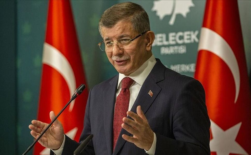 Ahmet Davutoğlu Adliyede İfade Verdi: "Eleştiri Sınırları İçinde, Takipsizlik Verilmeli"