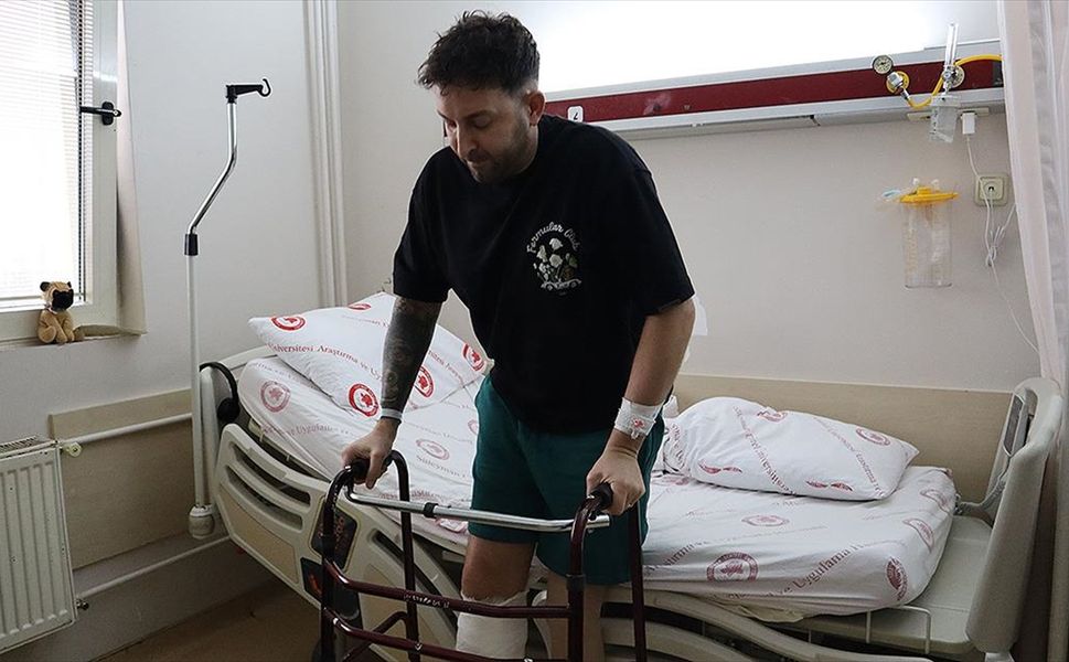İngiliz Hastaya SDÜ’de Umut: 6 Yıllık Ayak Bileği Sorunu Türkiye’de Çözüldü