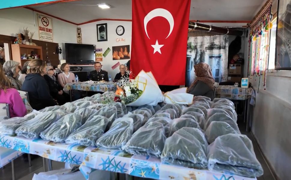 İzmir’den Mehmetçik’e Anlamlı Destek