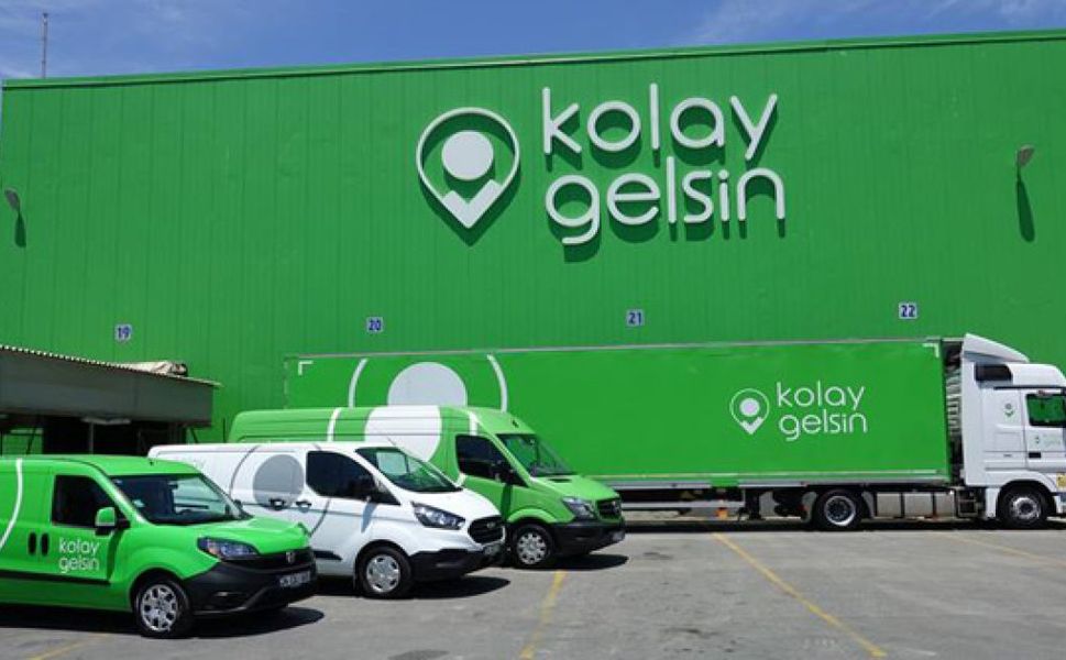 Kolay Gelsin Kuryelerinin Ankara’daki Eylemi Sürüyor: “Geri Adım Yok”