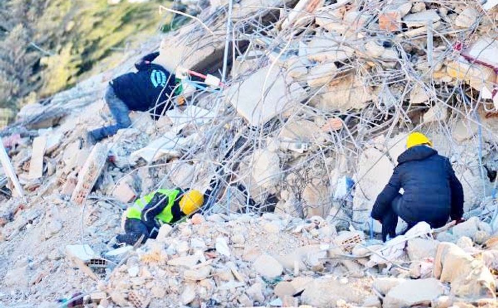 “DEPREM değil, ihmal öldürüyor”