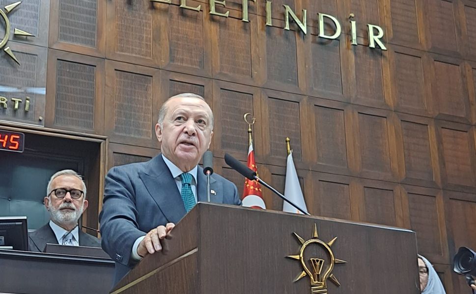 "Meyhane jargonuyla siyaset yapma anlayışından vazgeçin"