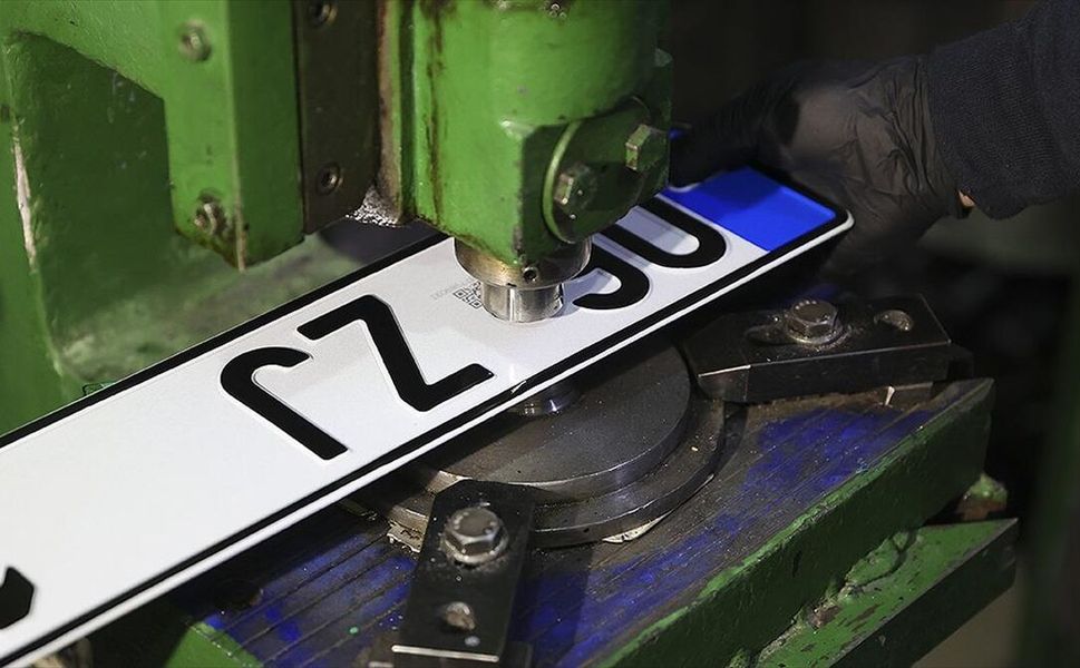 APP Plaka Değişiminde Yeni Tartışma: TŞOF Standartları Hatırlattı