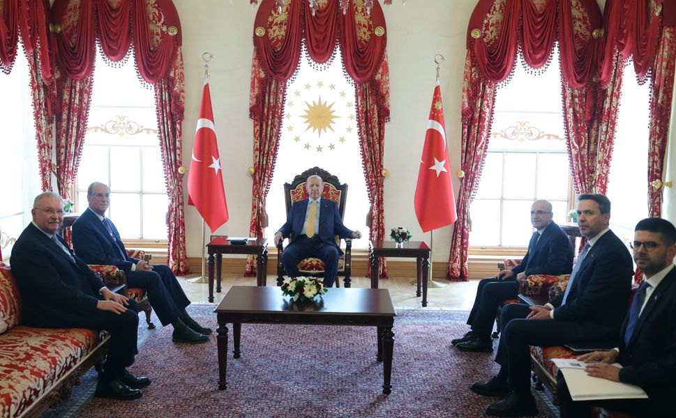 Cumhurbaşkanı Erdoğan, WEF Başkanı Fink'i kabul etti