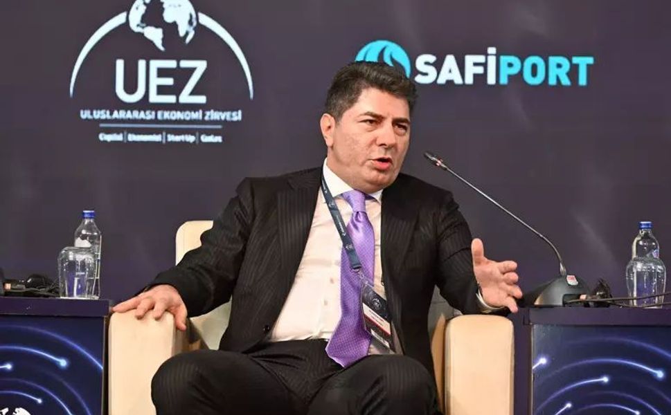 Fenerbahçeli eski yönetici Hakan Safi'den milli takıma destek