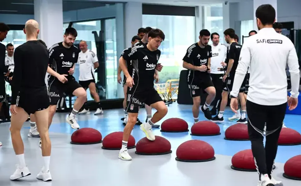Beşiktaş, Fenerbahçe Derbisi Hazırlıklarına Salonda Devam Etti