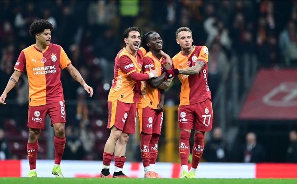 Galatasaray Evinde 3-0’lık Zaferle RAMS Başakşehir FK’yı Devirdi