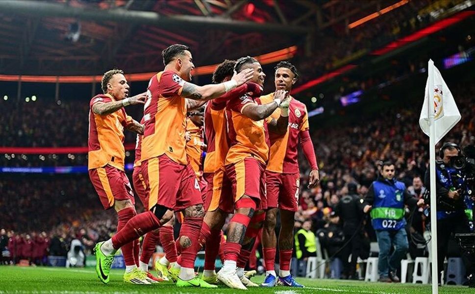 Galatasaray, Şampiyonlar Ligi’nde Liverpool’u 1-0 Mağlup Etti